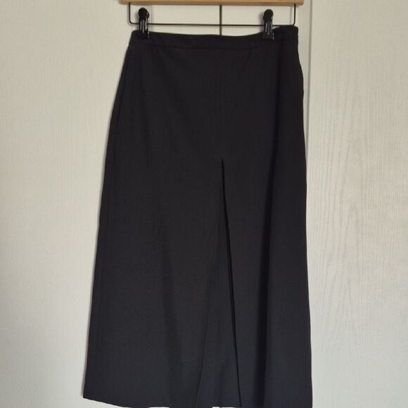 Banana Republic Classic Black A-Line Skirt - Picture 3 of 16